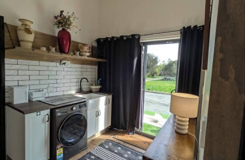 Cardup Cottage | Country Stay with Pool, Firepit & Vaulted Ceilings on 2.5 acres. Pet Friendly