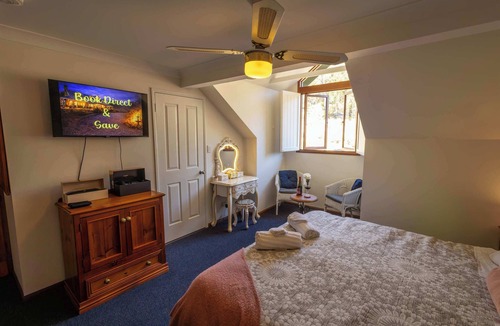 Eukey Hotel | Country View King Room