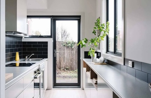 Daylesford House | Cousin Gilbert Daylesford's own Contemporary Penthouse