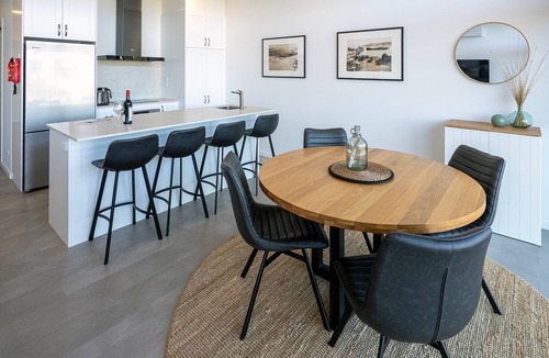 Penneshaw Apartment | Cove Landing Ocean View Apt-1&2 Sleeps 8