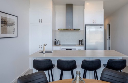 Penneshaw Apartment | Cove Landing Ocean View Apt-03 Lily May Sleeps 4