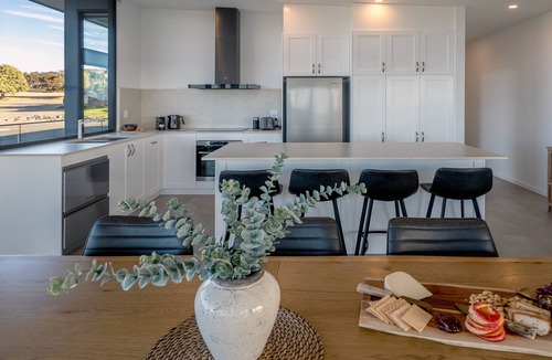 Penneshaw Apartment | Cove Landing Ocean View Apt-01 Karatta Sleeps 4