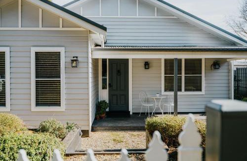Trentham House | Cow Bell Cottage
