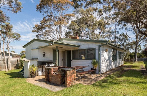 Cowes House | Cowes Coastal Retro Cottage