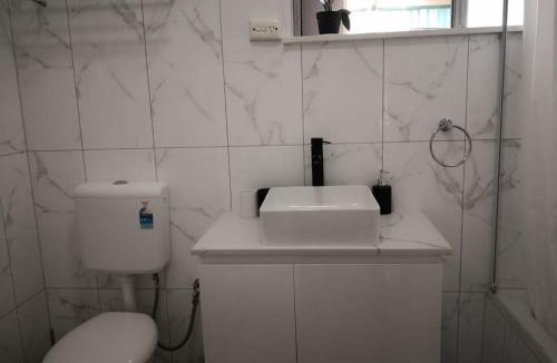 Riverwood Villa | Cozy 2 bed villa in Narwee