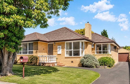 Wantirna South House | Cozy 4-Bedroom family House in Wantirna