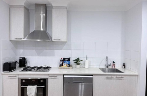 Kellyville Apartment | Cozy and stylish 2BR Granny Flat 500m Walk to shop