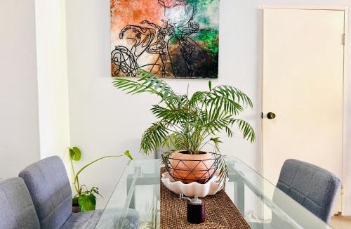 North Bondi House | Cozy Bondi ROOM - Beach life and Local Host! Free Parking