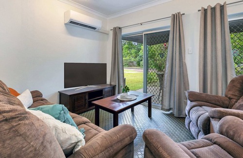 Parap House | Cozy & Charming Family Friendly 2BR Holiday Home