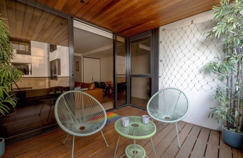 Fitzroy Apartment | Cozy Fitzroy Hideaway Free Parking near Smith St
