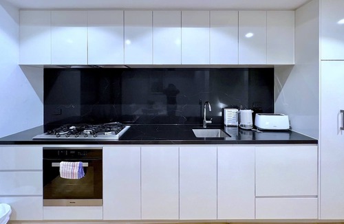 Parkville House | Cozy Parkville 4-level TH*FreeParking*Smart TV