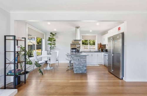 Hobart House | Cozy Pet-Friendly Home | Glenorchy