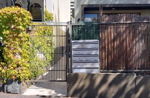 St Kilda Apartment | Cozy Queen Studio at MAC St Kilda - Acland
