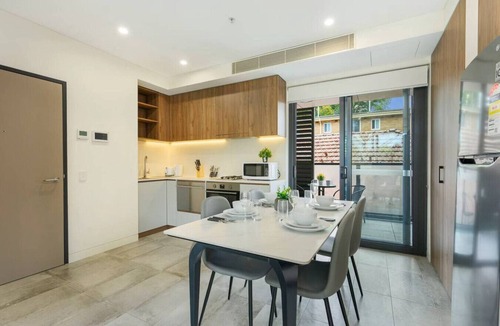 Marrickville Apartment | Cozy Studio in Marrickville | Walk to Train