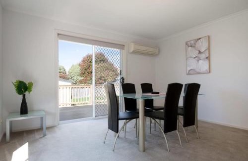 Prospect Vale House | Cozy Suburban Haven Parking & Wi-Fi