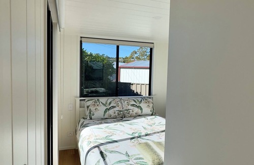 Ridgley Bed & Breakfast | Cozy tiny home near Cradle Mountain, Burnie & Guide Falls.