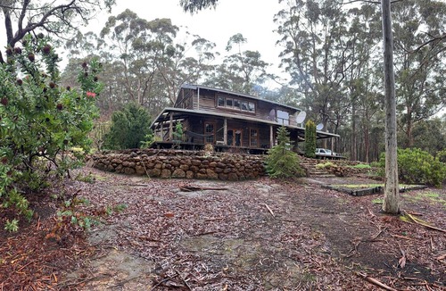 Kordabup House | Cozy wooden cottage w/firepit. Beautiful location filled with winerys