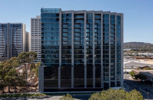 Phillip Apartment | Cozy2BR free parking, @Woden, pet alow