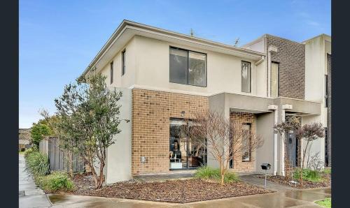 Craigieburn Villa | CozyRetreat at MelbourneAirport