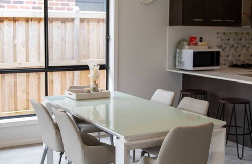 Cranbourne East House | Cranbourne Entire house 4bedroom