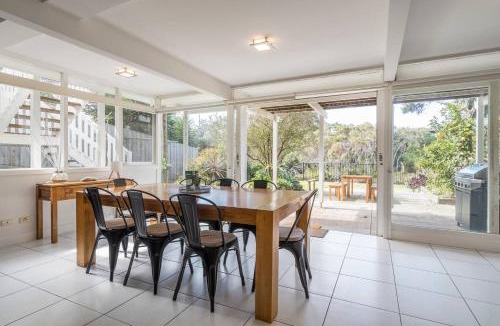 Frankston House | Creekhouse by the Sea - Private Jetty and Serene Views