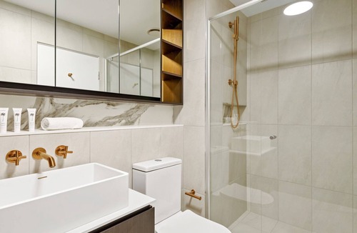 Cremorne Apartment | Cremorne Cityscape View 1-Bed with Gym, Spa, Sauna
