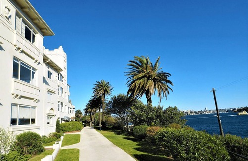 Cremorne Point Apartment | Cremorne Point- CP007 - Wulworra Avenue - Charming Top-Floor 1BR + Sunroom Near Cremorne Point Wharf Harbour Walks