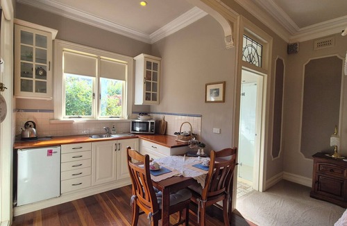 Echuca House | Crofton House and Crofton Cottage @ Port of Echuca BundleHeritage Home