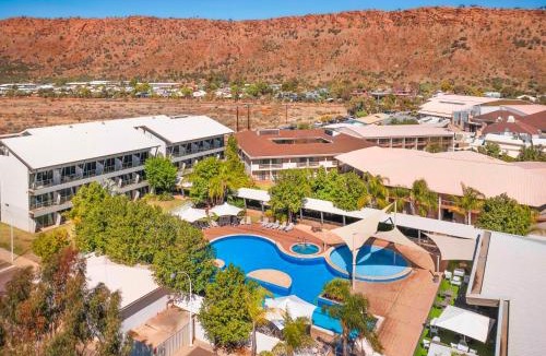 Desert Springs Hotel | Crowne Plaza Alice Springs Lasseters by IHG