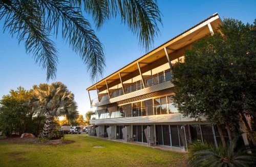 Desert Springs Hotel | Crowne Plaza Alice Springs Lasseters by IHG