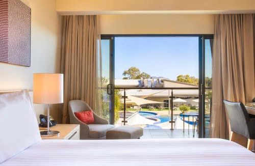 Desert Springs Hotel | Crowne Plaza Alice Springs Lasseters by IHG