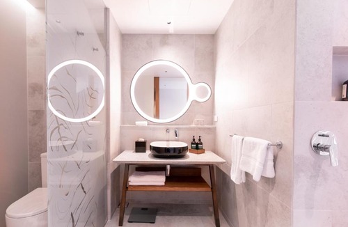 Hobart Central Business District Hotel | Crowne Plaza Hobart by IHG