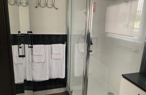 Port Vincent Apartment | crystal blue apartment
