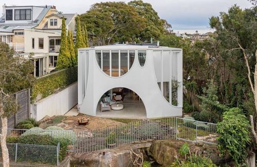 Glebe House | Curva, Glebe - Hosted by L'Abode