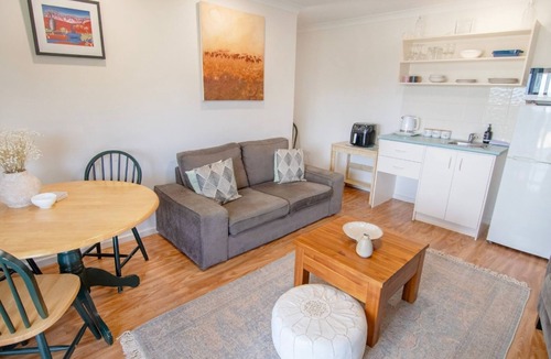 Mira Mar Apartment | Cute upstairs 2 bedroom apartment perfect for short stays while visiting Albany