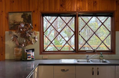 Deep Bay House | Cygnet Cabin