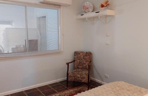 Lightning Ridge Bed & Breakfast | Da Big House - Bed and breakfast