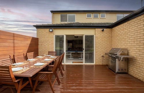 Ocean Grove House | Daintree Family Getaway- Beach, Aircon, Great yard
