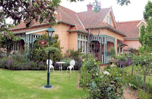 Bairnsdale Bed & Breakfast | Dalfruin B&B