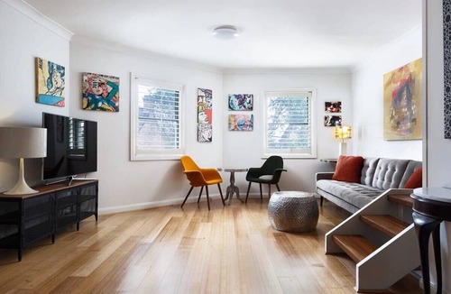 Darlington Apartment | Darlington Hideaway - Convenient location