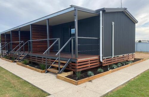Darlington Point Apartment | Darlington Point Accommodation Village