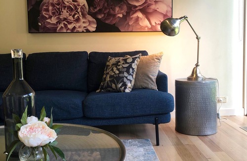Daylesford Villa | Daylesford Lake Villa 1 .lake frontage and pet friendly