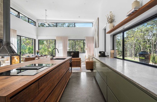 Eganstown House | Daylesford retreat on 6 acres, sleeps 8 w/firepit