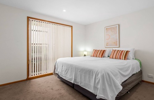 Portarlington House | Daze Away - A quiet corner of a beachy town.