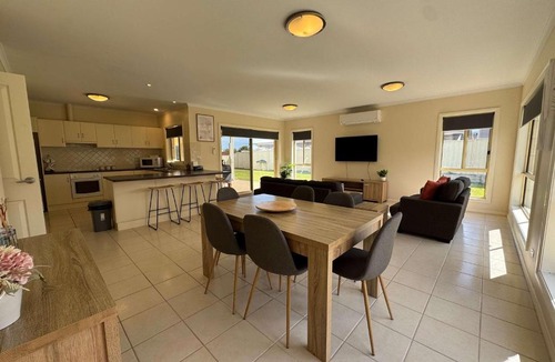 Waterhouse House | Dean's on McQueen - Pet Friendly Outside