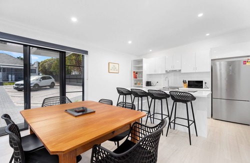 Port Lincoln Apartment | Deco Beach Luxury Apartments