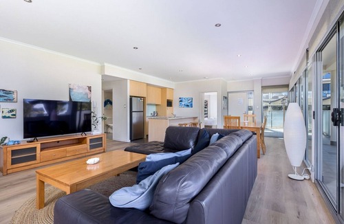 Mandurah Apartment | Del Mar 01 - 3 Bedroom Apartment