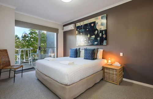Mandurah Apartment | Del Mar 01 - 3 Bedroom Apartment