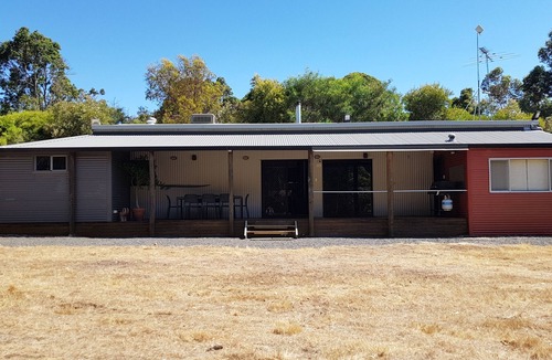Yallingup House | Delaros Bush Retreat on 9 acres with Winter Stream and Dam