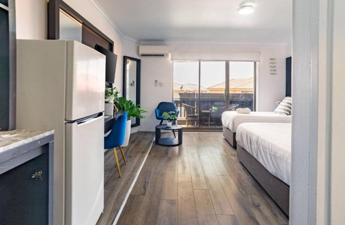 Greenacre House | Deluxe Twin Room - Sleeps 3